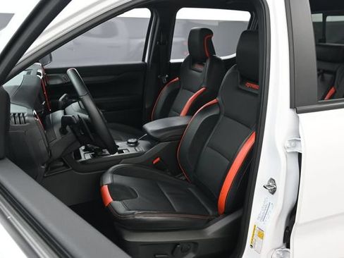 Certified 2024 Ford Ranger Raptor AWD/4WD image 11