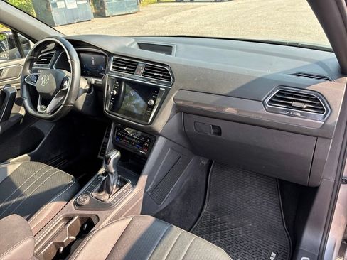 Used 2023 Volkswagen Tiguan SE R-Line AWD/4WD image 45