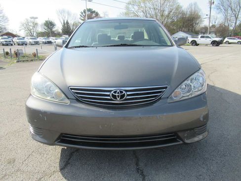 Used 2006 Toyota Camry LE image 9