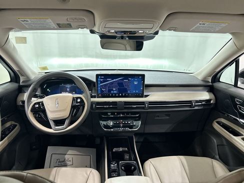 Used 2023 Lincoln Corsair AWD w/ Equipment Group 101A image 19