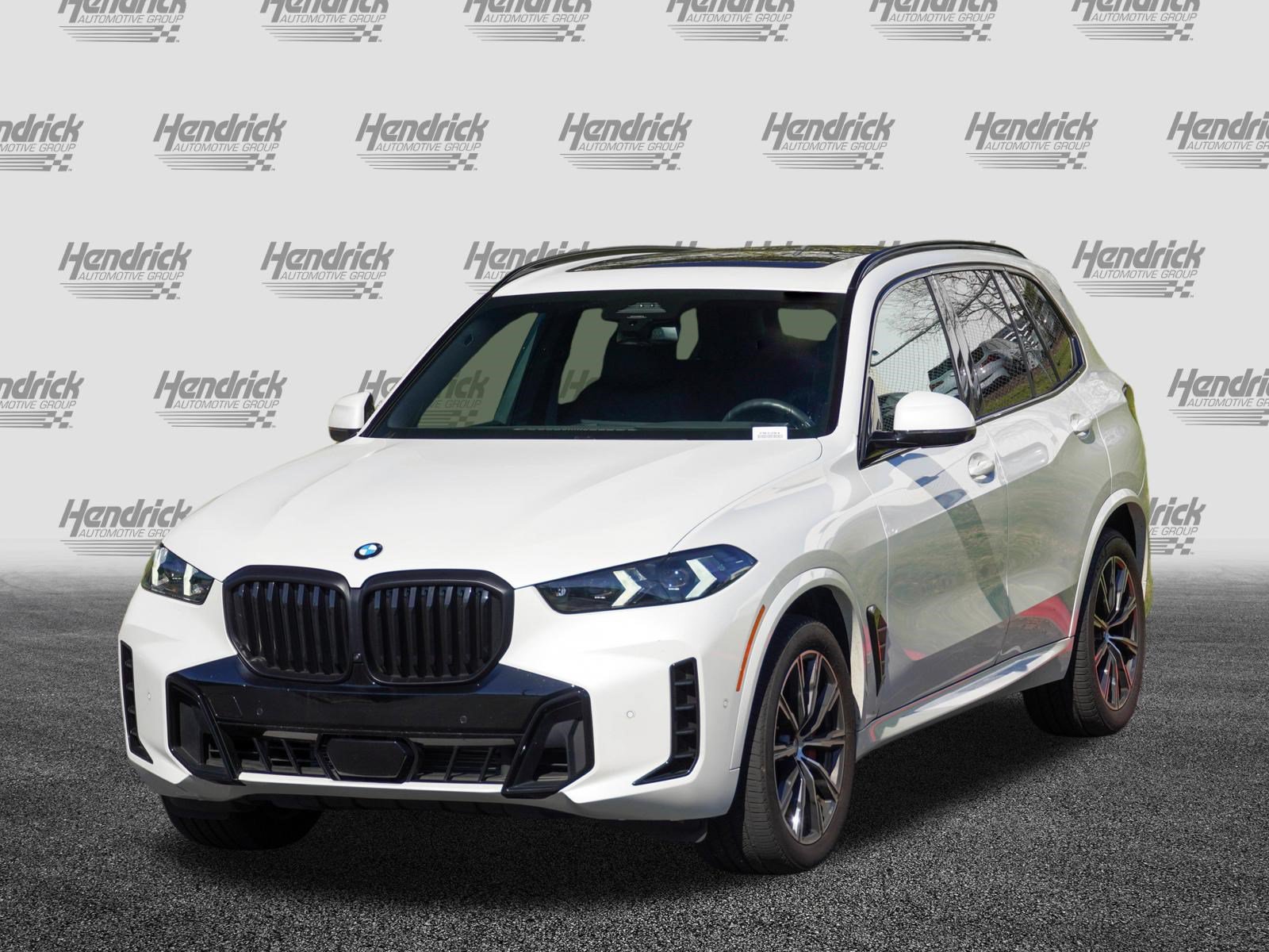 Certified 2025 BMW X5 xDrive40i w/ M Sport Package AWD/4WD image 5