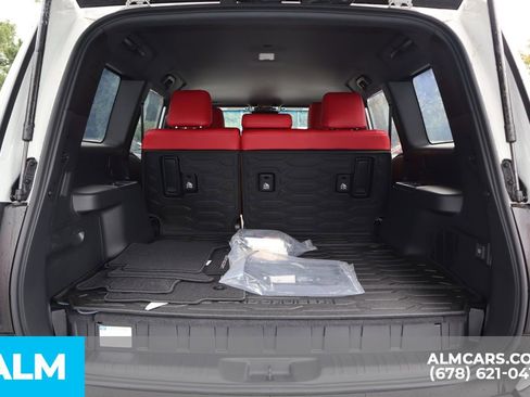 Used 2024 Toyota Land Cruiser image 21