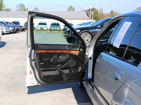 Used 2001 BMW M5 image 36