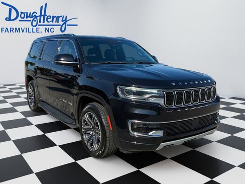 Used 2024 Jeep Wagoneer Series II w/ Flexible Seating Group AWD/4WD image 7