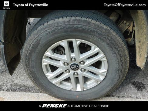 Used 2024 Toyota Tundra SR5 w/ SR5 Convenience Package AWD/4WD image 8