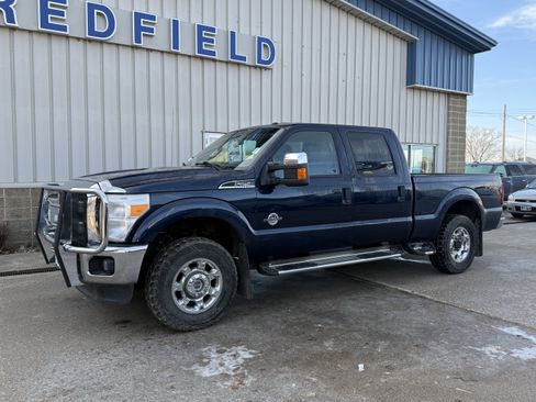 Used 2015 Ford F250 XLT w/ XLT Premium Package image 4