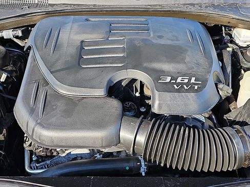 Used 2023 Chrysler 300 Touring L w/ Comfort Group image 28