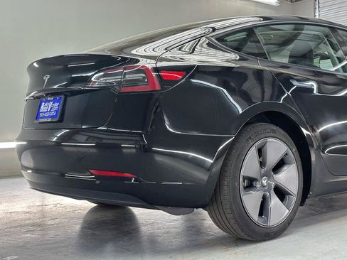 Used 2023 Tesla Model 3 Standard Range RWD image 9