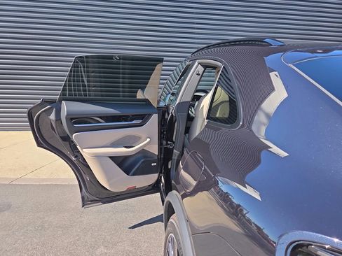 Certified 2025 Porsche Macan 4S Electric image 18