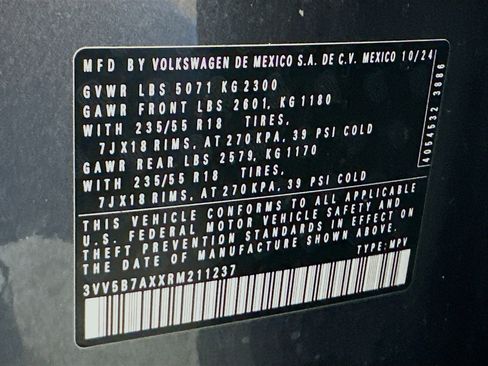 Used 2024 Volkswagen Tiguan Wolfsburg Edition image 12