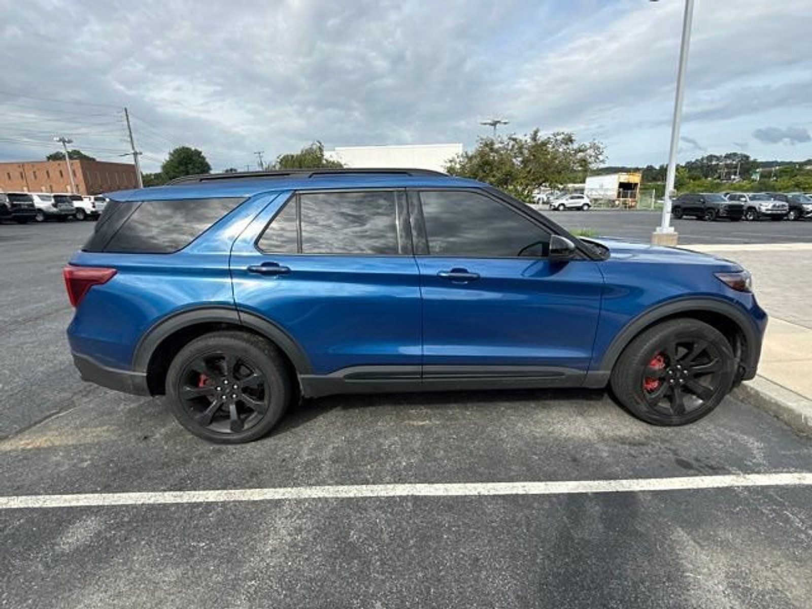Used 2023 Ford Explorer ST w/ Equipment Group 401A AWD/4WD image 5
