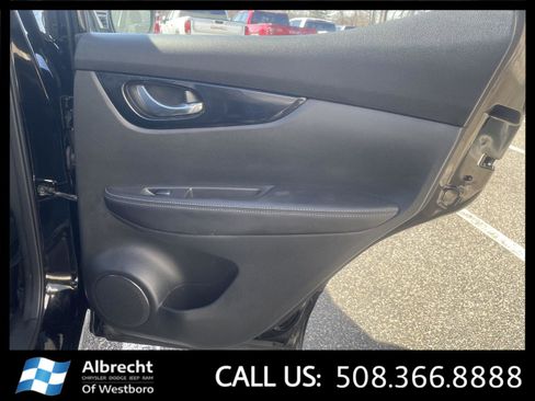 Used 2018 Nissan Rogue Sport SV w/ SV All-Weather Package image 18