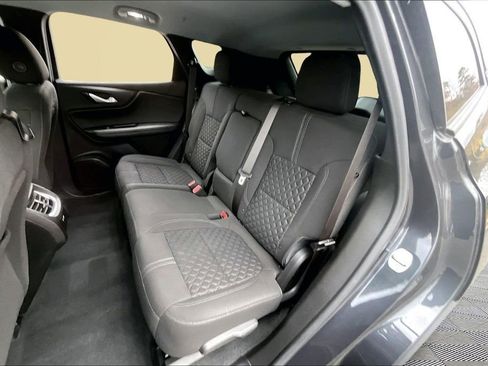 Used 2022 Chevrolet Blazer LT image 16