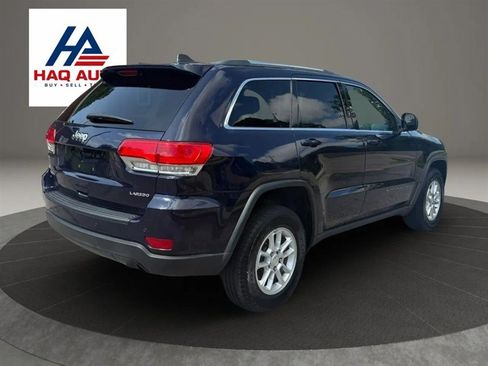 Used 2018 Jeep Grand Cherokee Laredo AWD/4WD image 5