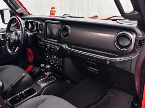 Certified 2023 Jeep Wrangler Unlimited w/ Cold Weather Group AWD/4WD image 18