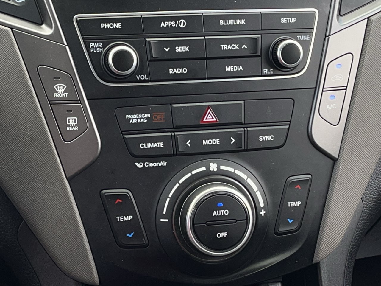 Used 2017 Hyundai Santa Fe Sport FWD image 18