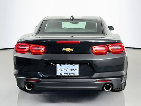 Used 2023 Chevrolet Camaro LT RWD image 7