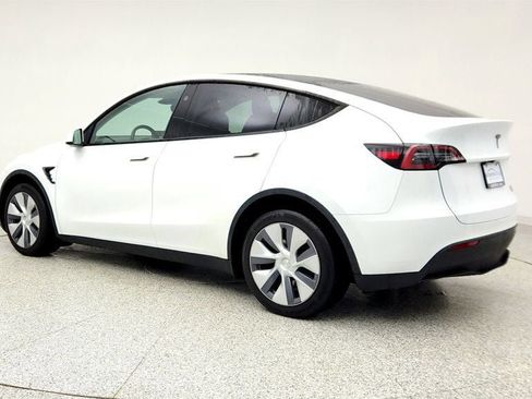 Used 2023 Tesla Model Y Long Range image 7