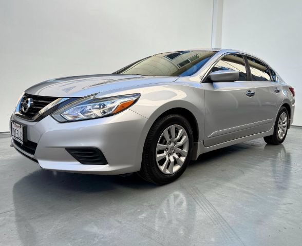Used 2017 Nissan Altima 2.5 S w/ Power Driver Seat Package FWD image 1