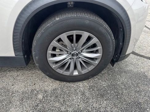 Used 2024 MAZDA CX-90 3.3 Turbo w/ Preferred Plus AWD/4WD image 12