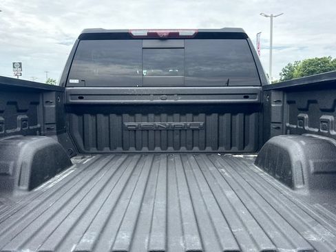 Used 2022 GMC Sierra 1500 Denali w/ Denali Premium Package AWD/4WD image 12