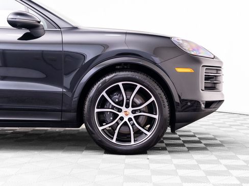 Used 2025 Porsche Cayenne Coupe AWD/4WD image 37