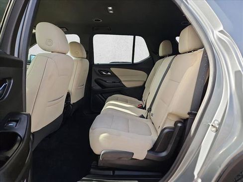 Used 2023 Chevrolet Traverse LS FWD image 19