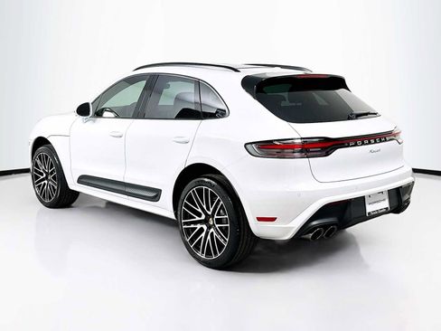 New 2026 Porsche Macan image 3