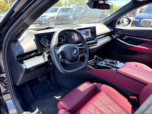 Used 2026 BMW 530i w/ Premium Package RWD image 18