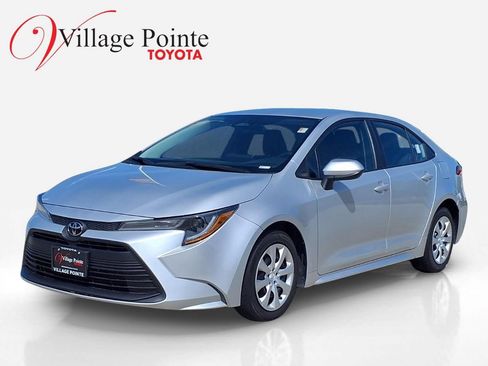 Used 2024 Toyota Corolla LE FWD image 1