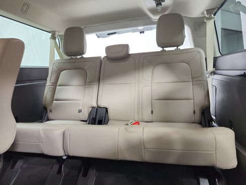 Used 2023 Lincoln Navigator L Reserve AWD/4WD image 44