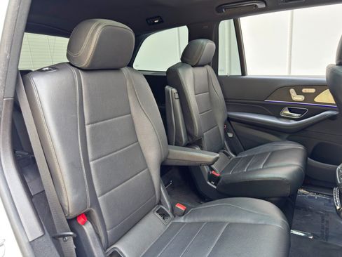 Used 2023 Mercedes-Benz GLS 450 4MATIC w/ AMG Line Exterior image 48