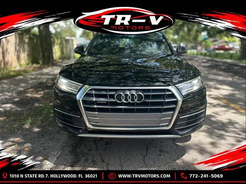 Used 2019 Audi Q5 2.0T Premium w/ Convenience Package AWD/4WD image 3