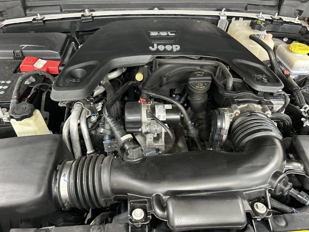 Used 2021 Jeep Wrangler Unlimited Sport AWD/4WD image 23