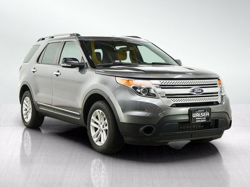 Used 2014 Ford Explorer XLT AWD/4WD image 7