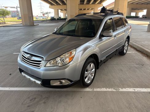 Used 2012 Subaru Outback 2.5i Limited AWD/4WD image 4