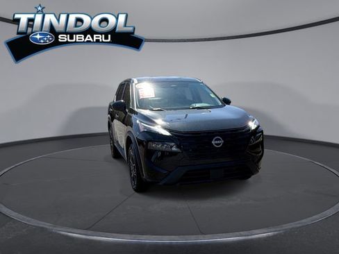 Used 2024 Nissan Rogue S AWD/4WD image 2