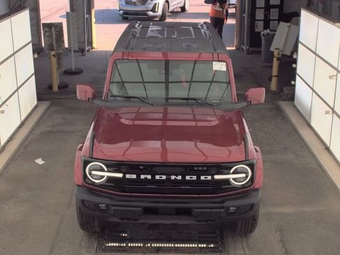 Used 2026 Ford Bronco Outer Banks AWD/4WD image 2