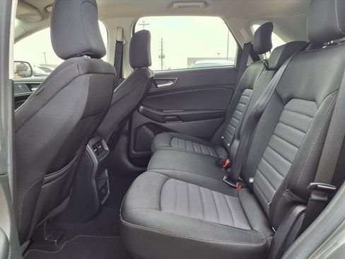 Certified 2022 Ford Edge SE w/ Black Appearance Package image 12