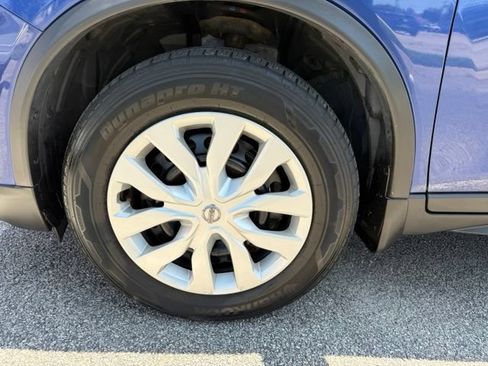 Used 2018 Nissan Rogue S AWD/4WD image 14