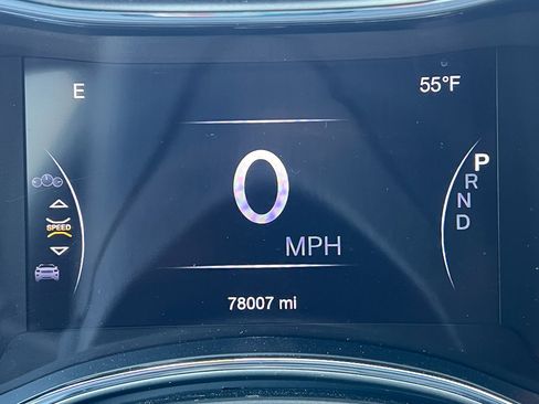 Used 2021 Jeep Grand Cherokee Limited image 16