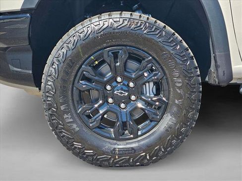 New 2026 Chevrolet Silverado 1500 ZR2 w/ Dark Appearance Package AWD/4WD image 11
