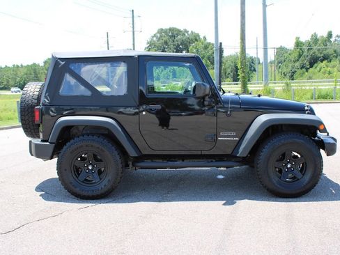 Used 2015 Jeep Wrangler Sport AWD/4WD image 12