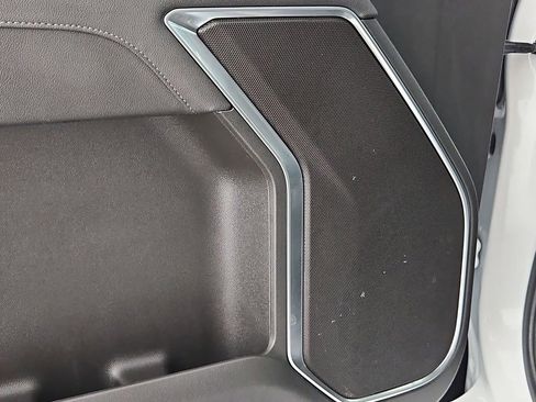 Used 2025 Chevrolet Silverado 2500 LT w/ Convenience Package image 30