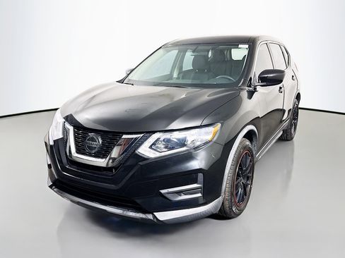 Used 2018 Nissan Rogue S image 4