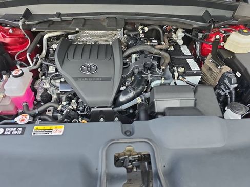 Used 2024 Toyota Grand Highlander FWD image 33