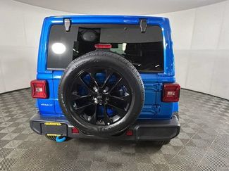 Used 2024 Jeep Wrangler Unlimited Sahara AWD/4WD video 3