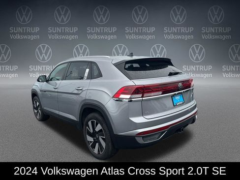 Used 2024 Volkswagen Atlas Cross Sport SE FWD image 3
