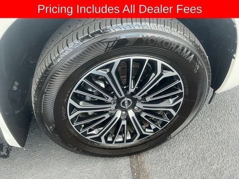 Used 2025 Nissan Armada Platinum AWD/4WD image 22