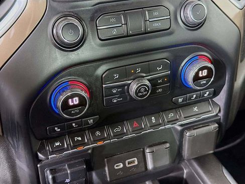 Used 2020 Chevrolet Silverado 1500 High Country w/ Technology Package AWD/4WD image 44